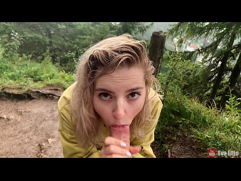 ❤️ Meisje slikket cum nei in iepenbiere blowjob - Eva Elfi ❤❌ Harde porno by wy ﹏