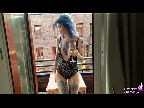 ❤️ Geweldich famke sûget mei in gulp en neukt hertstochtlik ûnder de iepen loft ❤❌ Harde porno by wy ﹏