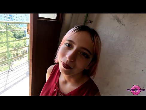 ❤️ Studint Sensual sûget in frjemdling yn 'e bûtenwrâld - Cum op syn gesicht ❤❌ Harde porno by wy ﹏
